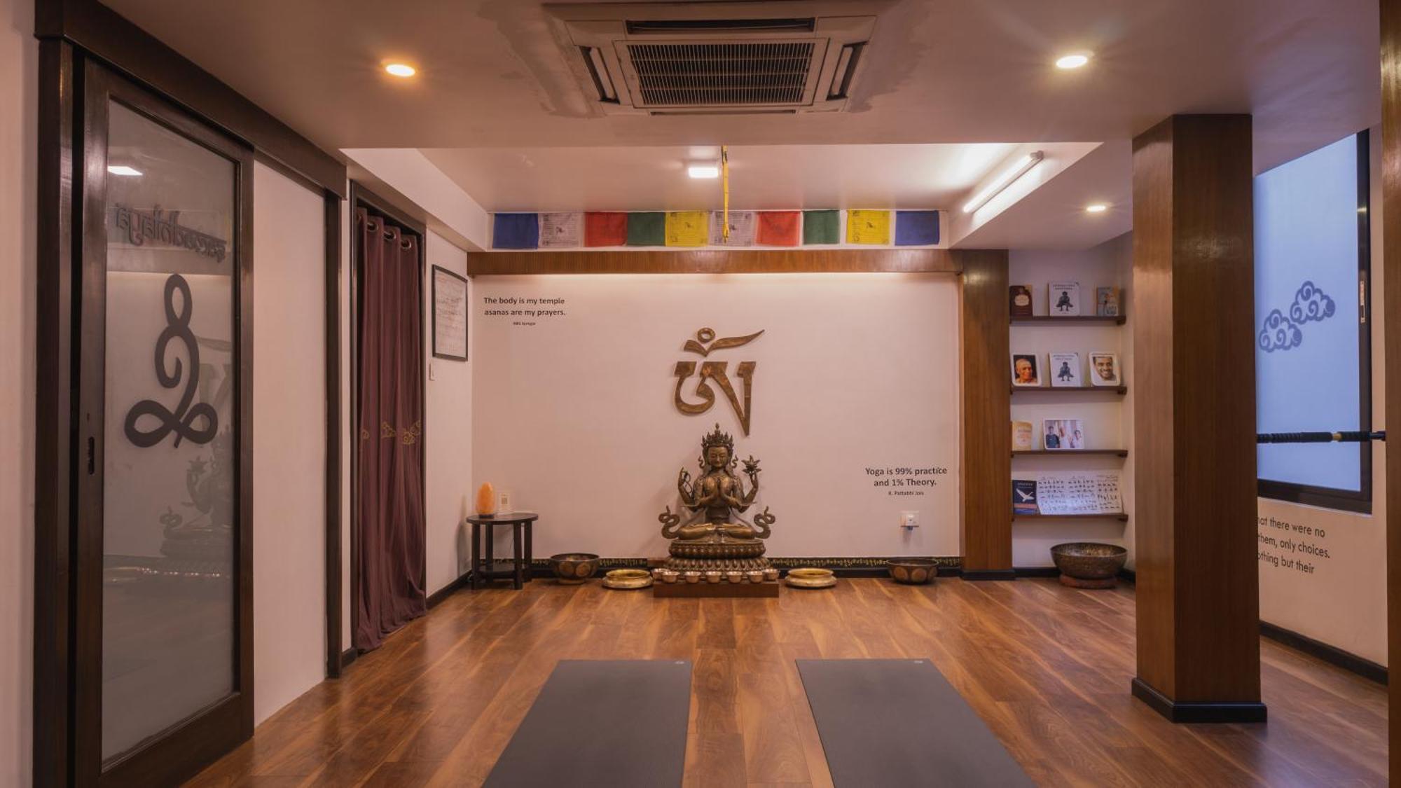 Dalai-La Boutique Hotel Катманду Екстериор снимка