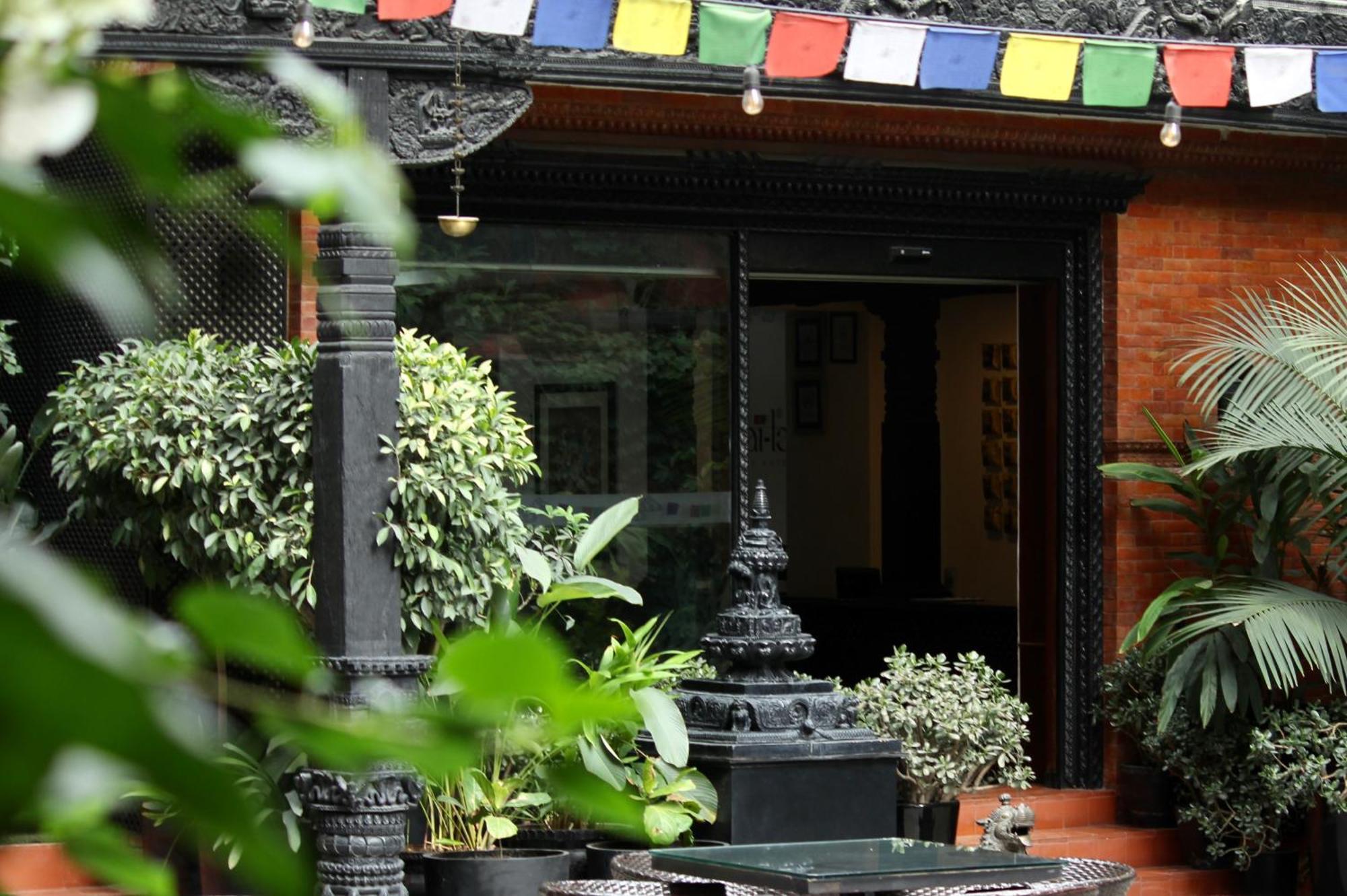 Dalai-La Boutique Hotel Катманду Екстериор снимка